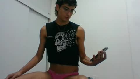 Snapshot of axellatino_ chatting on 02.13.25 Axel online show from 02.13.25