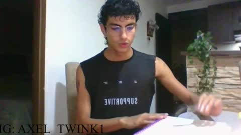Snapshot of axellatino_ chatting on 10.19.25 Axel online show from 10.19.25