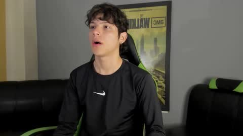 Axel Raven online show from 01.07.25