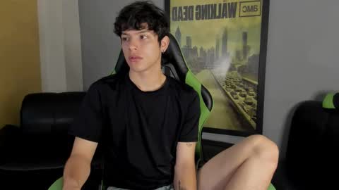 Axel Raven online show from 01.08.25