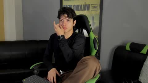 Axel Raven online show from 01.14.25