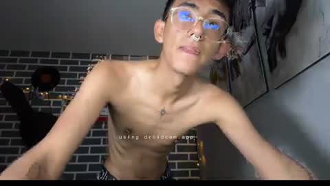 Snapshot of axelshade chatting on 10.29.25 axelshade online show from 10.29.25