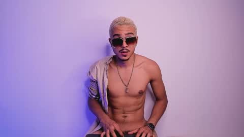 Axel online show from 06.04.26