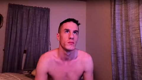 Axl online show from 12.04.24