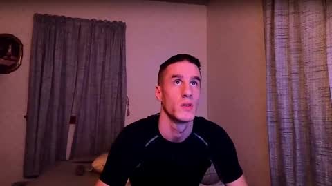 Axl online show from 12.04.24