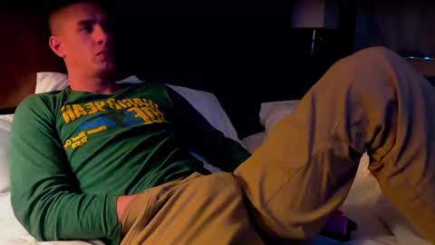 Axl online show from 01.04.25