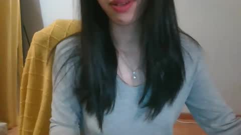 Snapshot of axuepetitt chatting on 02.16.26 axue online show from 02.16.26