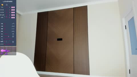 Snapshot of aya_me chatting on 10.20.25 Aya online show from 10.20.25