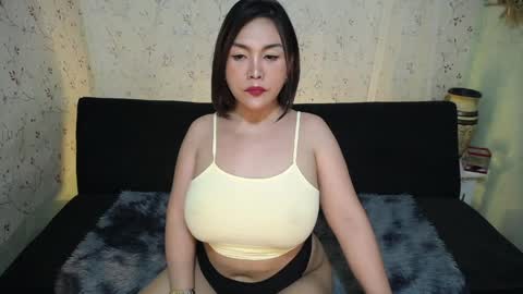 Snapshot of ayanalovets chatting on 04.14.26 Ayana online show from 04.14.26