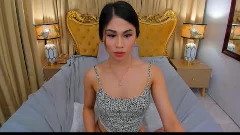 Snapshot of ayanamilker chatting on 02.11.26 AYANA online show from 02.11.26