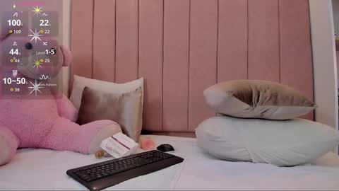 Snapshot of ayelen_spacee chatting on 10.03.25 Ayelen Spacee online show from 10.03.25