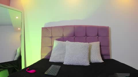 ayira_caramel online show from 03.05.26