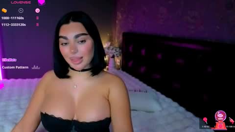 Snapshot of ayla_demir chatting on 11.09.25 Ayla Demir online show from 11.09.25