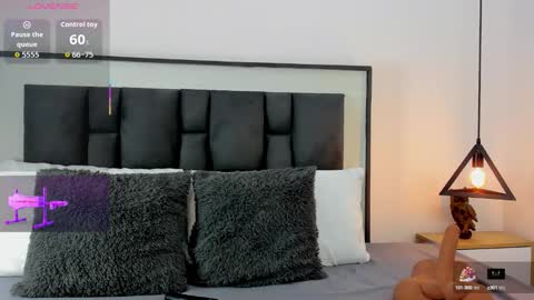 Ayla online show from 10.15.25