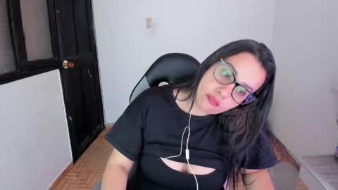 SandyMODELINDEPENDIENT online show from 02.02.25