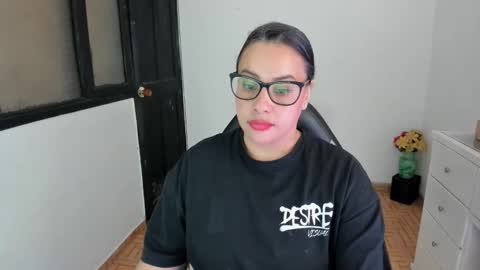 Snapshot of aylaislem chatting on 10.17.25 SandyMODELINDEPENDIENT online show from 10.17.25