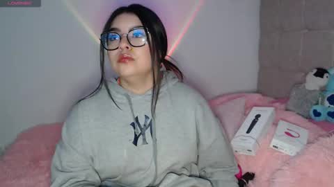 Snapshot of ayleen_honey chatting on 10.30.25 Ayleen online show from 10.30.25