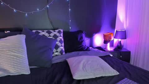 Aylen online show from 12.31.24