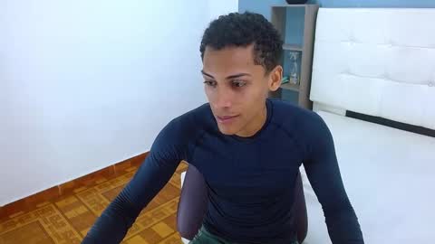 Aylen  online show from 02.15.25