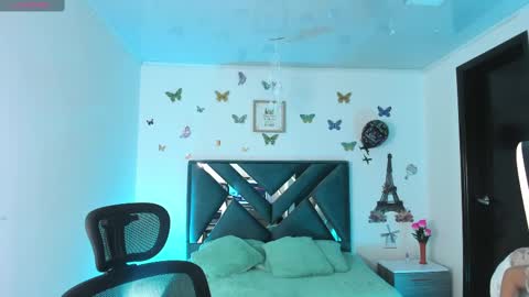 Aylin online show from 02.20.25