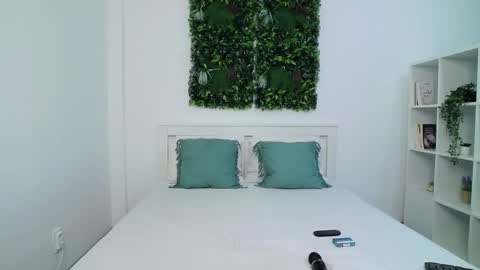 Snapshot of aylin_ross chatting on 01.13.25 Aylin Ross online show from 01.13.25