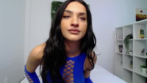 Snapshot of aylin_ross chatting on 01.15.25 Aylin Ross online show from 01.15.25