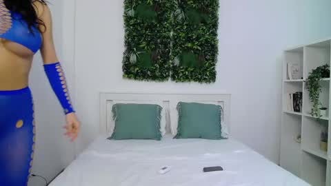 Snapshot of aylin_ross chatting on 01.15.25 Aylin Ross online show from 01.15.25