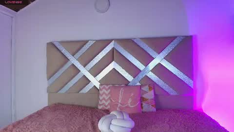 Snapshot of aylin_valerie chatting on 06.14.26 aylin_valerie online show from 06.14.26