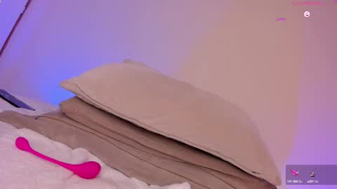 Snapshot of aylinnzambrano_ chatting on 02.23.25 Aylin online show from 02.23.25