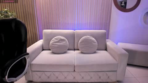 Ayshel online show from 11.18.25