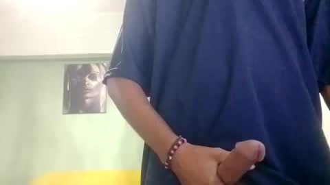 Snapshot of aytara chatting on 10.29.25 aytara online show from 10.29.25