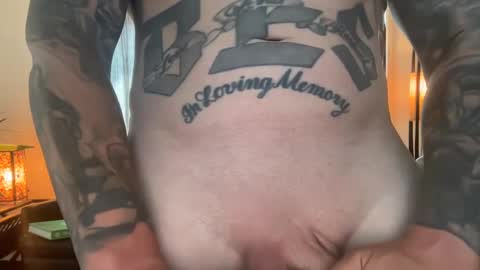 Snapshot of az_tatts chatting on 09.21.25 az_tatts online show from 09.21.25