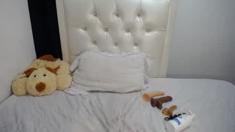 Snapshot of azahara_smith chatting on 10.10.25 Smith online show from 10.10.25