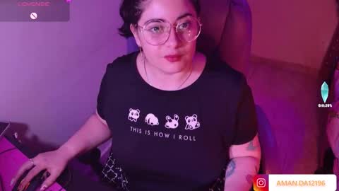 Snapshot of azamy_12 chatting on 10.11.25 Amanda online show from 10.11.25