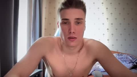 Snapshot of azazelmax chatting on 03.08.25 azazelmax online show from 03.08.25