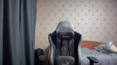 Snapshot of azazelmax chatting on 03.11.25 azazelmax online show from 03.11.25