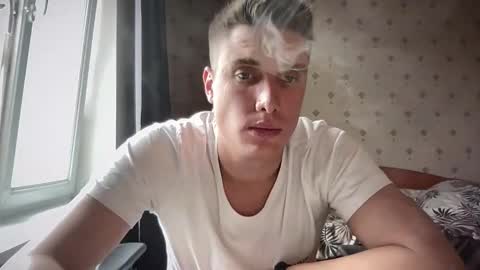 Snapshot of azazelmax chatting on 09.25.25 azazelmax online show from 09.25.25