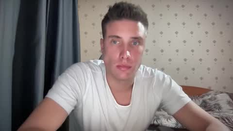 Snapshot of azazelmax chatting on 10.29.25 azazelmax online show from 10.29.25