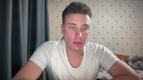 Snapshot of azazelmax chatting on 10.30.25 azazelmax online show from 10.30.25