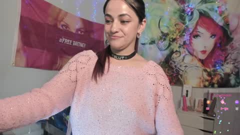 Azucena R online show from 12.17.24