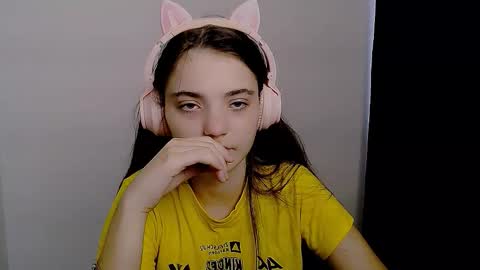 Snapshot of azumi_chan_ chatting on 09.09.25 azumi_chan_ online show from 09.09.25