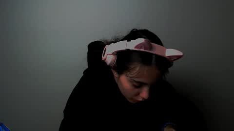 Snapshot of azumi_chan_ chatting on 10.02.25 azumi_chan_ online show from 10.02.25