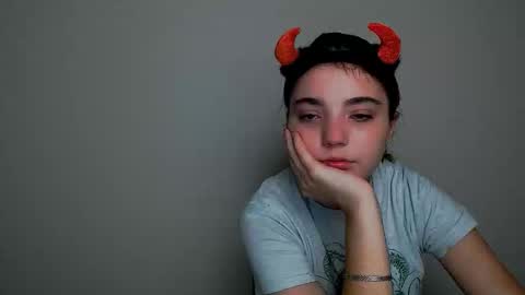 Snapshot of azumi_chan_ chatting on 10.10.25 azumi_chan_ online show from 10.10.25