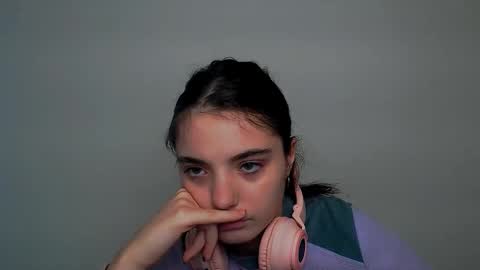 Snapshot of azumi_chan_ chatting on 10.22.25 azumi_chan_ online show from 10.22.25