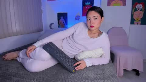 azumie online show from 02.25.25