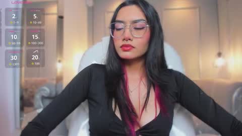 Snapshot of azurakindong chatting on 02.09.26 Azura online show from 02.09.26