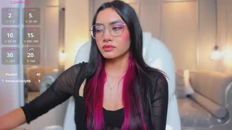 Snapshot of azurakindong chatting on 02.10.26 Azura online show from 02.10.26