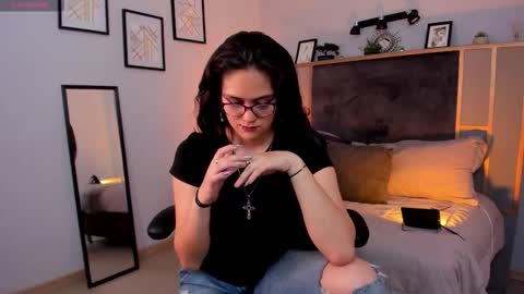 Azurra  online show from 09.24.25