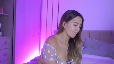 Isabella online show from 04.20.26