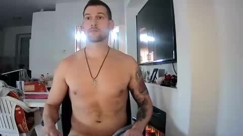 Snapshot of b_marco_ chatting on 12.27.24 b_marco_ online show from 12.27.24